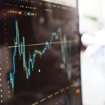 Diversifier ses investissements en 2025 : pourquoi les ETF ne suffisent plus